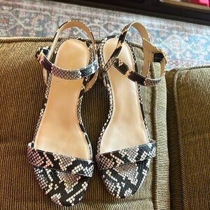 BRAND NEW Stuart Weitzman snakeskin sandals!  7.5